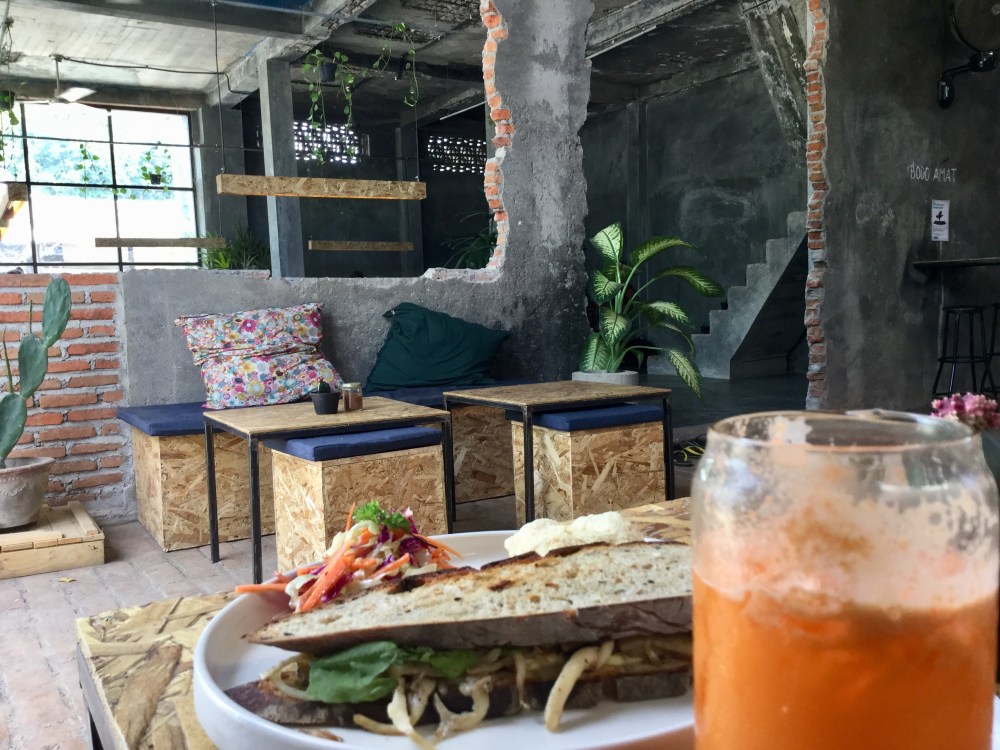 87878614-A6C9-4F54-BD3C-0BF3C13D0C53