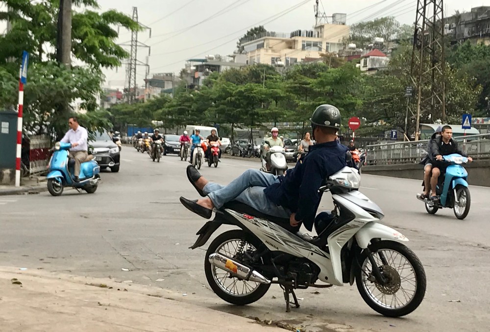 E9CB7FE3-E7D9-4744-A9C2-751D82A59C6A